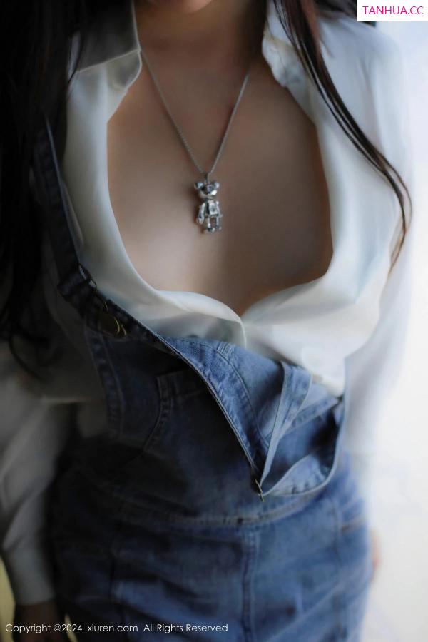   [XiuRen]高清写真图 2024.02.07 No.8087 小薯条nienie 美腿性感第52张图片
